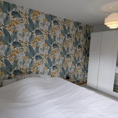 ホームステイ D'hotes スパ